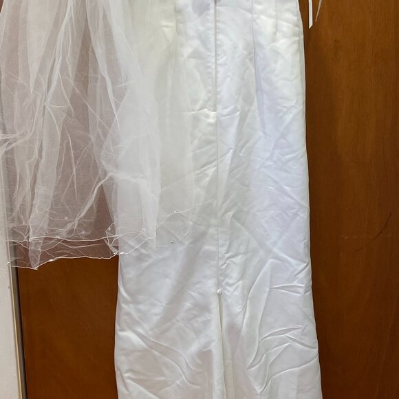 Wedding Dress - MoriLee - size10 - Picture 3 of 5